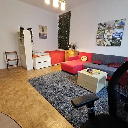Big Spacious Family House Soustalova Street By Hifiklubbrno Apartman *
